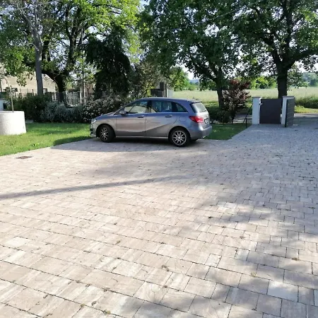 Emilia Apartment
