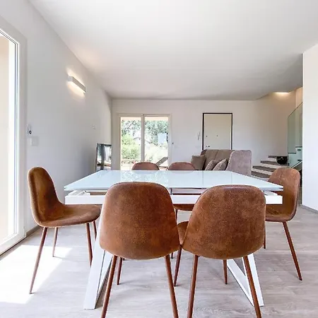 Emilia Apartment