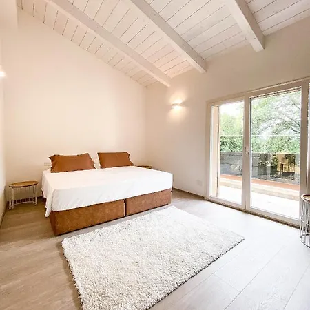 Emilia Apartment